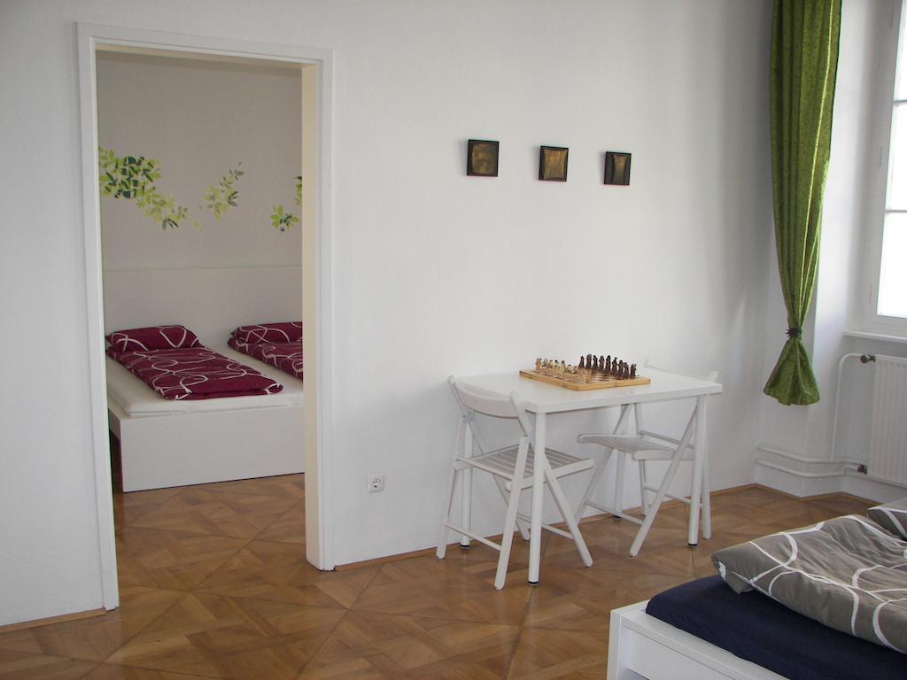 Apartment Eve Rooms Ljubljana Ruang foto